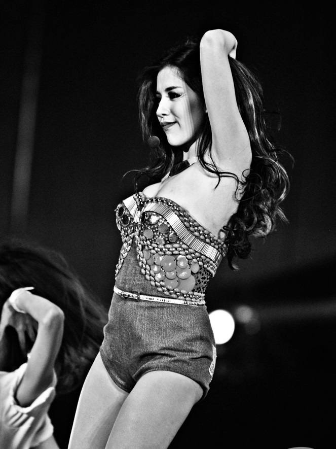 ใบเตยสวยๆบนเวทีRS Meeting Concert Return 2013