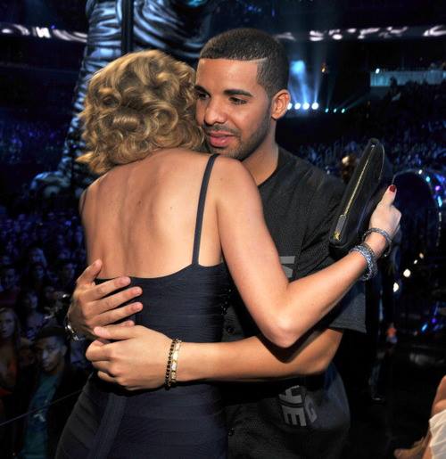 Taylor Swift รับรางวัล Female Video Of The Year ในงาน VMA [Video Music Awards 2013]