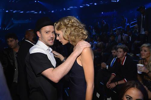 Taylor Swift รับรางวัล Female Video Of The Year ในงาน VMA [Video Music Awards 2013]