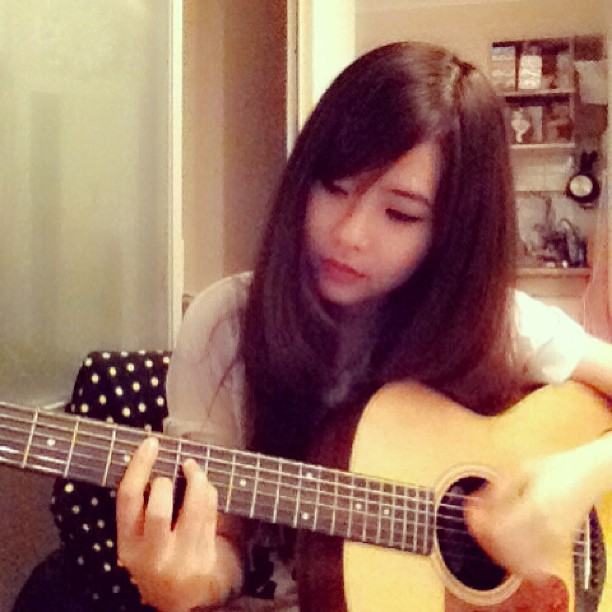 ยิ่งมองยิ่งหลงรัก คนอะไรน่ารักจัง :')