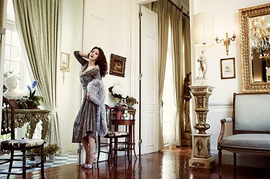 Aum patchrapa ดาราไทยคนแรกบนปก vouge thailand เพิ่มรูปแล้วจ้า สวยงามมาก