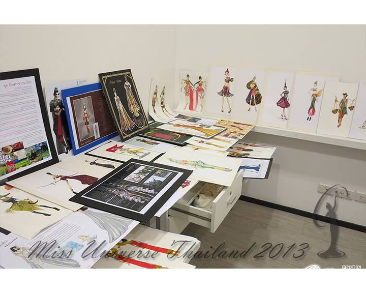 หลุดชุดประจำชาติ 2013