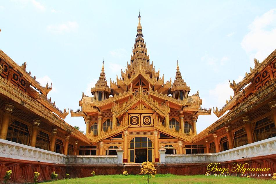 "พระราชวังมัณฑะเลย์" ก่อสร้างด้วยไม้สักที่สวยงามที่สุดแห่งหนึ่งของเอเชีย