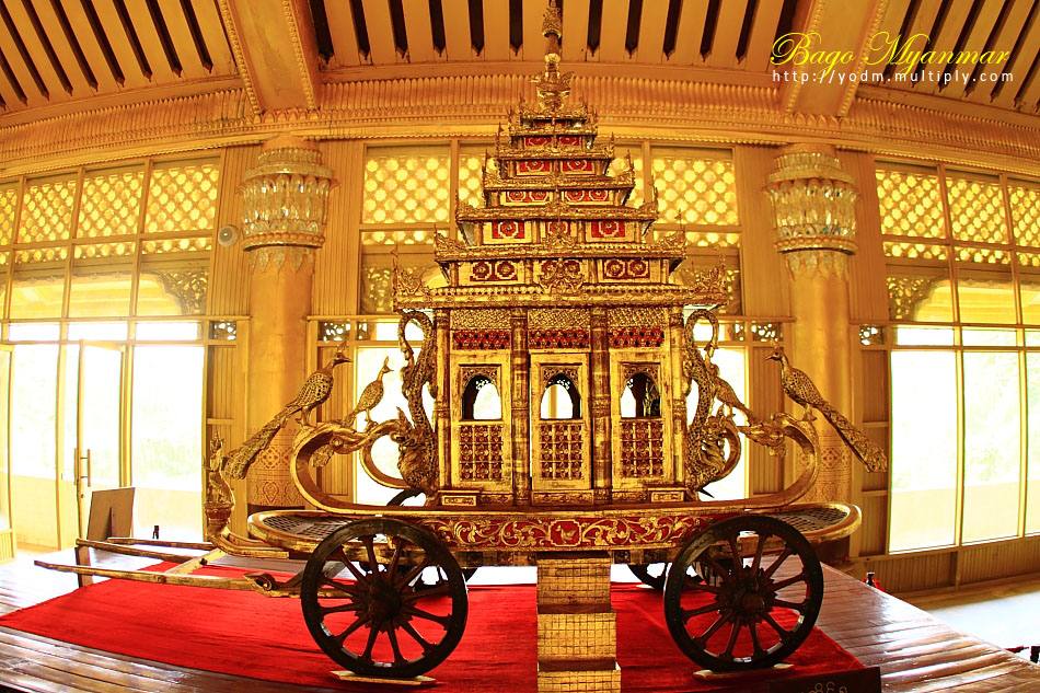 "พระราชวังมัณฑะเลย์" ก่อสร้างด้วยไม้สักที่สวยงามที่สุดแห่งหนึ่งของเอเชีย