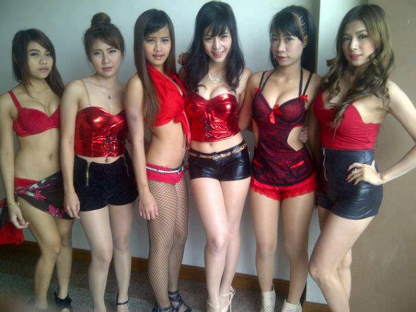 สาวมั่น