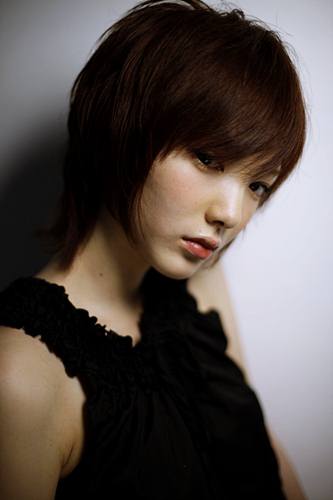 สาวผมสั้นกระชากใจหนุ่มๆ วัยทีน