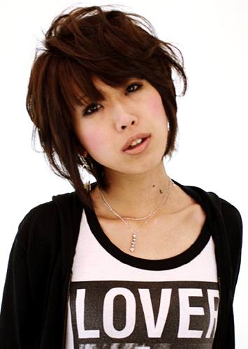 สาวผมสั้นกระชากใจหนุ่มๆ วัยทีน