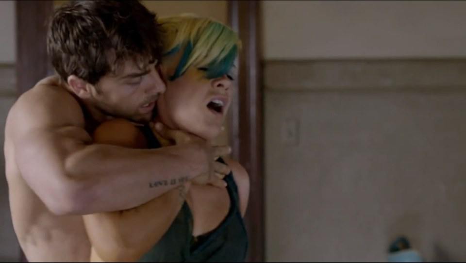 Colt Prattes ผู้ชายในมิวสิควิดีโอเพลง Try ของ P!nk