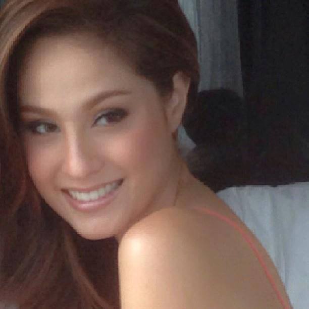 ขวัญ อุษามณี - ตุ้ย ธีรภัทร์ ถ่ายแบบนิตยสาร OK Magazine