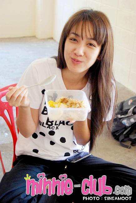 ใครเป็นใคร สวยหล่อ