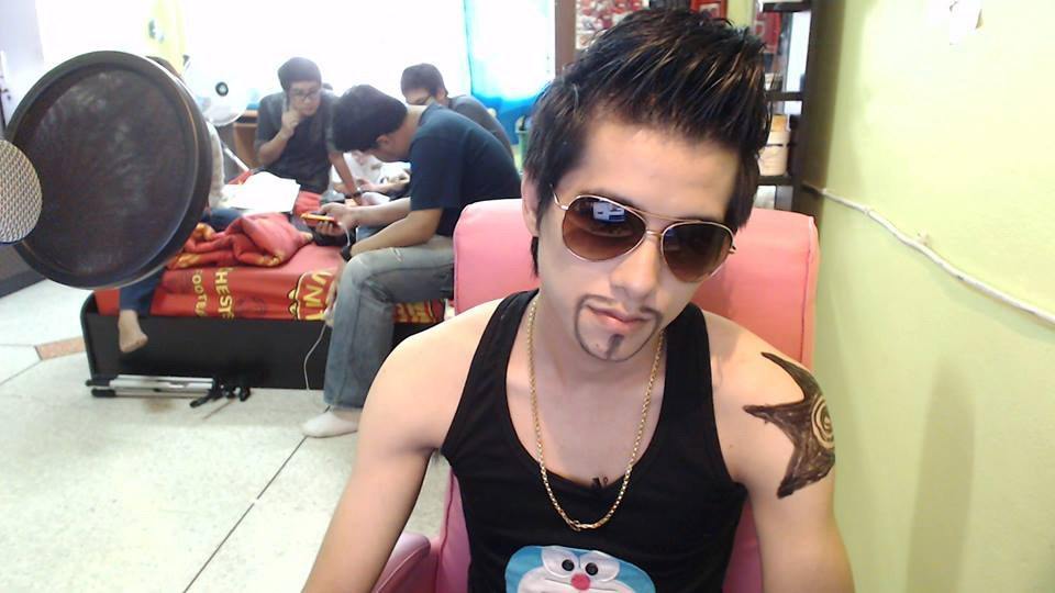 ดีเจบีบีเอ็ม DJ แคมฟร็อก หล่อ เป้าตุง