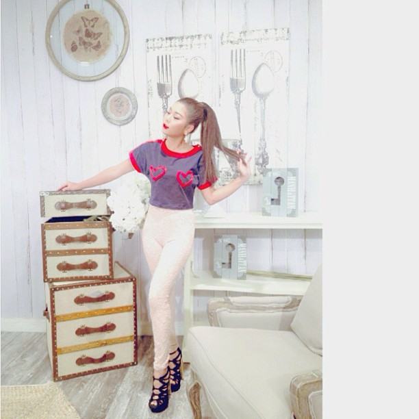 แฟชั่น เสื้อยืดสวย ๆ ของดารา สวยเปรี้ยว เป๊ะอ่ะ !