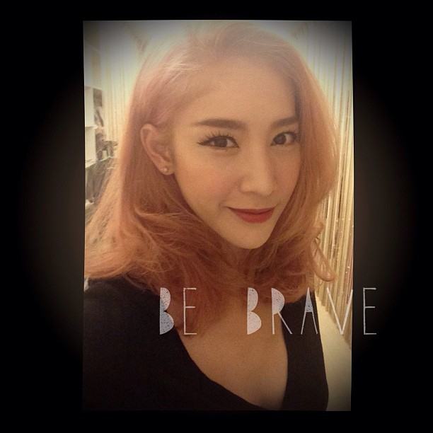 แตงโม แปลงโฉมสุดแซบ ตัดผมสั้น-ทำผมสีชมพูอ่อน