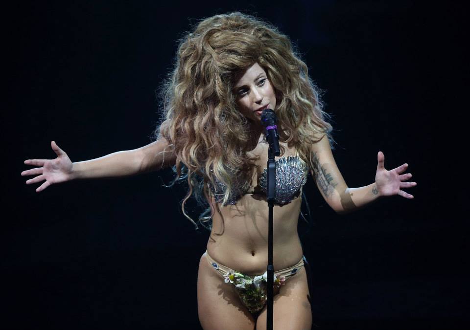 Lady Gaga - iTunes Festival Live 2013. #ARTPOP