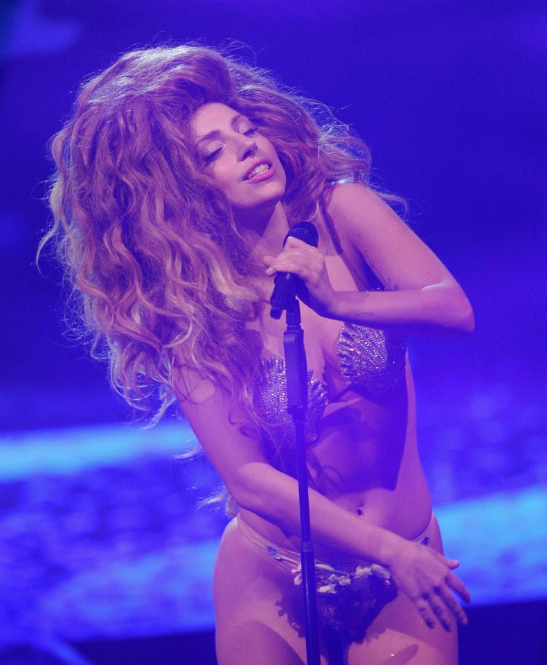 Lady Gaga - iTunes Festival Live 2013. #ARTPOP
