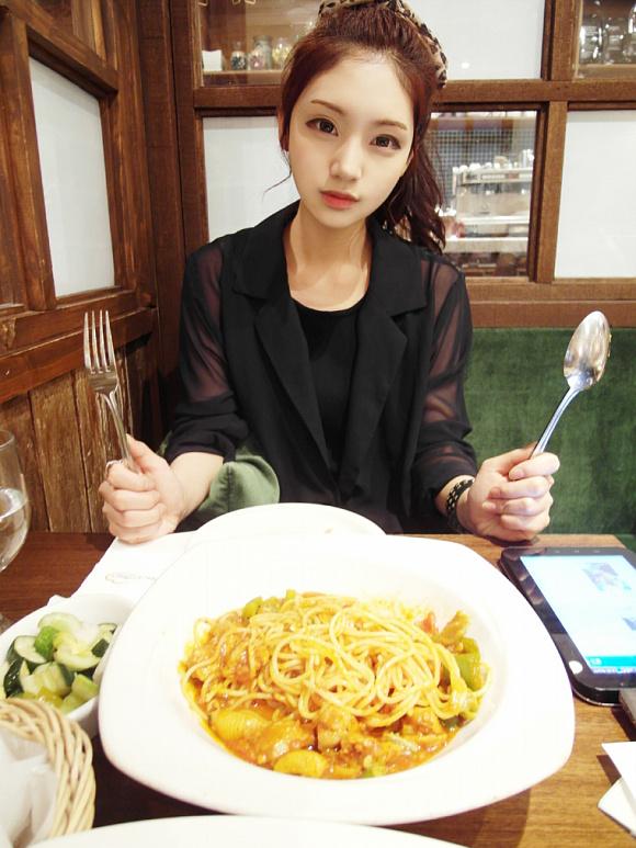 ภาพสาวน่ารักกระชากใจ