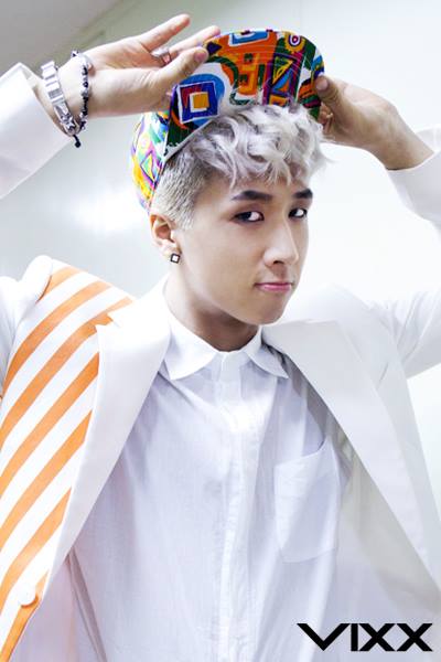 VIXX...วิกซ์..จะทำให้ฉันเป็นบ้าเพราะคลั่งเธอ