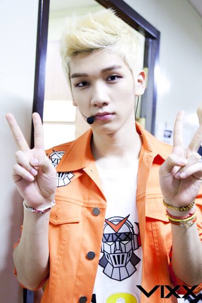 VIXX...วิกซ์..จะทำให้ฉันเป็นบ้าเพราะคลั่งเธอ