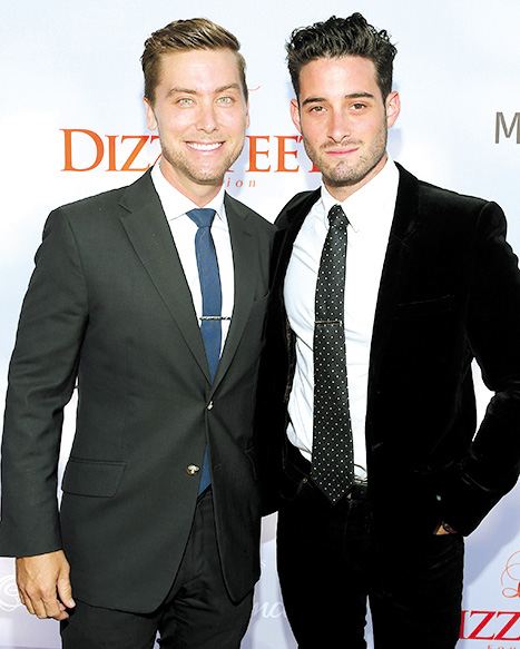 ฮือฮา!''แลนซ์ บาสส์'' อดีตสมาชิกN'Sync ประกาศหมั้นคู่ขาหนุ่ม