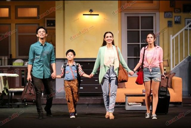 เก็บตกภาพละครเวที "ลัดดาแลนด์"