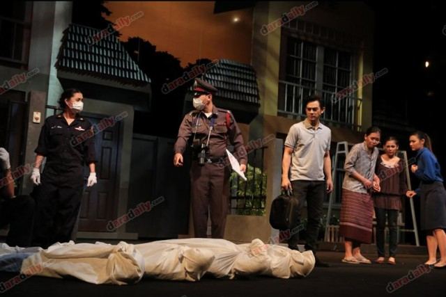 เก็บตกภาพละครเวที "ลัดดาแลนด์"
