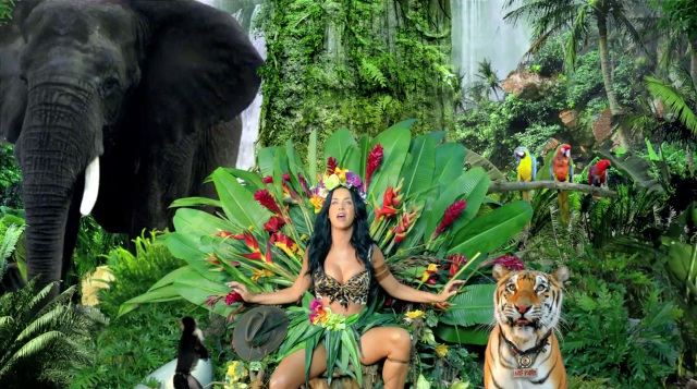 Katy Perry - Roar (Official) พึ่งปล่อยมิวสิควิดีโอตอนตีสาม ยอดวิวในยูทูปตอนนี้ล้านวิวแล้วค่ะ!!!!
