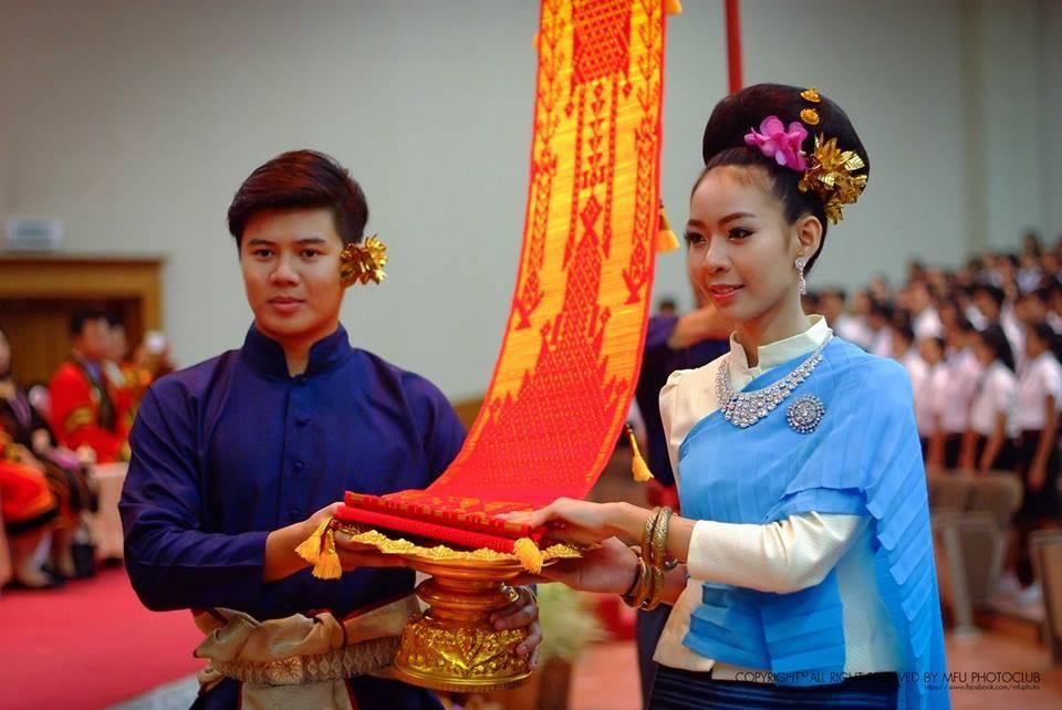 น้องป๋อมแป๋ม เด็กแม่ฟ้าหลวง เห็นว่าน่ารักดีเลยเอามาให้ดู...