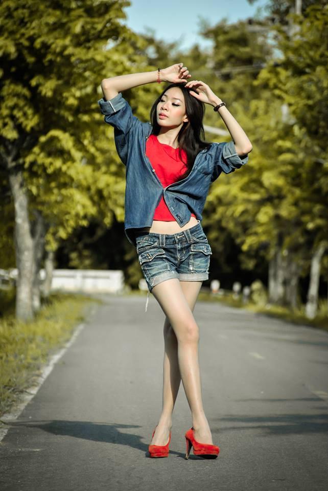 น้องป๋อมแป๋ม เด็กแม่ฟ้าหลวง เห็นว่าน่ารักดีเลยเอามาให้ดู...