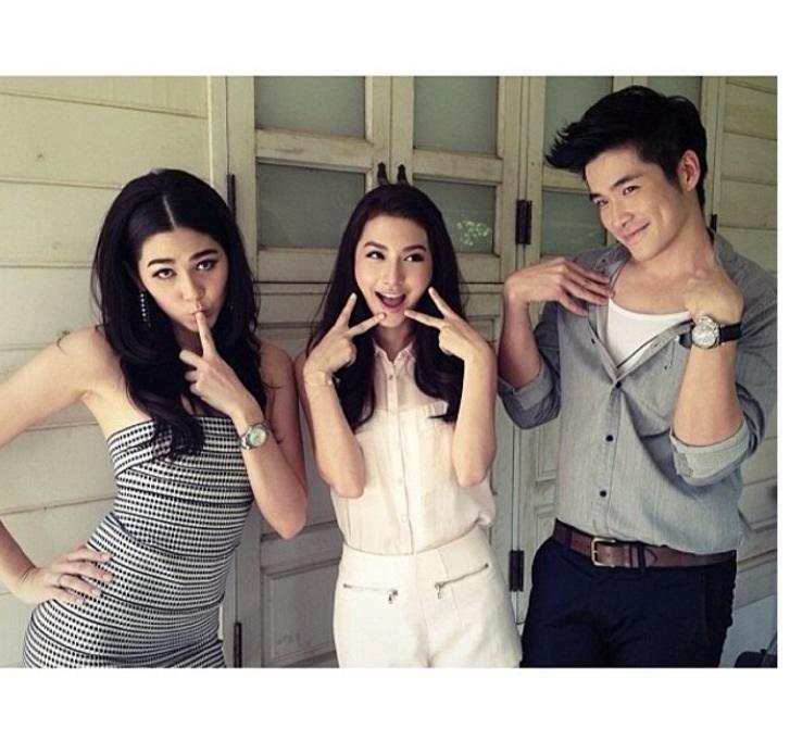 ชมพู่ อารยา กับบทศรุตาในละครทรายสีเพิง