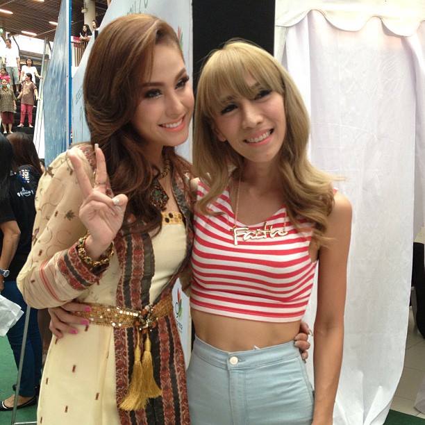 ตุ้ย-ขวัญ (ชารีฟ - มิเชลล์) @ 7สีคอนเสิร์ต งานนี้ขวัญเขินจริงไรจริงกับสายตาพิฆาตของตุ้ย