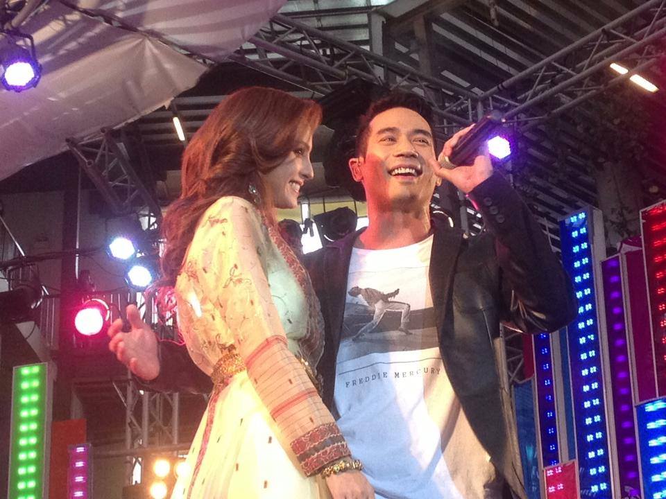 ตุ้ย-ขวัญ (ชารีฟ - มิเชลล์) @ 7สีคอนเสิร์ต งานนี้ขวัญเขินจริงไรจริงกับสายตาพิฆาตของตุ้ย