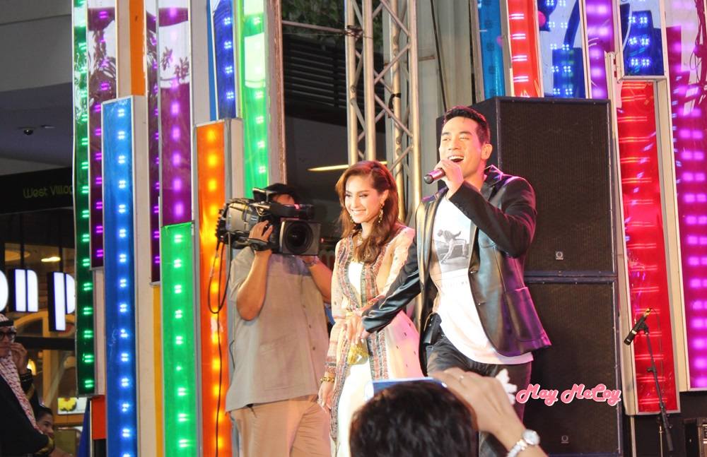 ตุ้ย-ขวัญ (ชารีฟ - มิเชลล์) @ 7สีคอนเสิร์ต งานนี้ขวัญเขินจริงไรจริงกับสายตาพิฆาตของตุ้ย