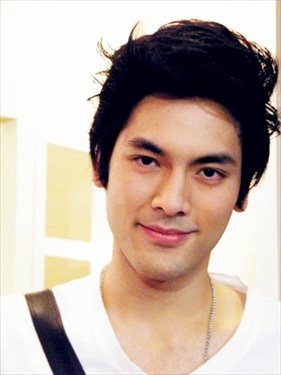 บอม ธนิน หล่อ น่ารัก น่าหยิก