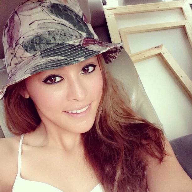 Pearypie Make-up Artist@Theatrical Artist