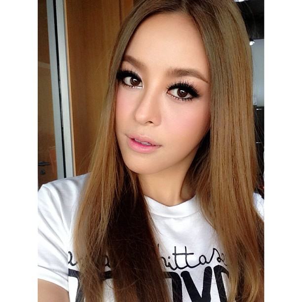 Pearypie Make-up Artist@Theatrical Artist