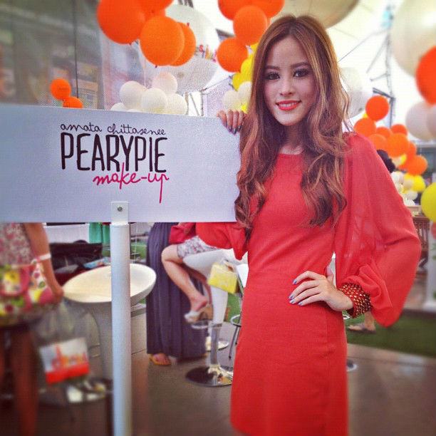 Pearypie Make-up Artist@Theatrical Artist