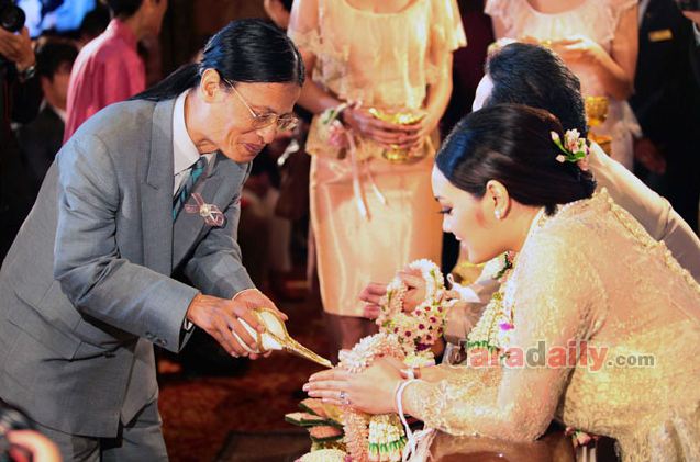 ย้อนวันวาน "งานแต่ง ตั๊ก-บุญชัย"