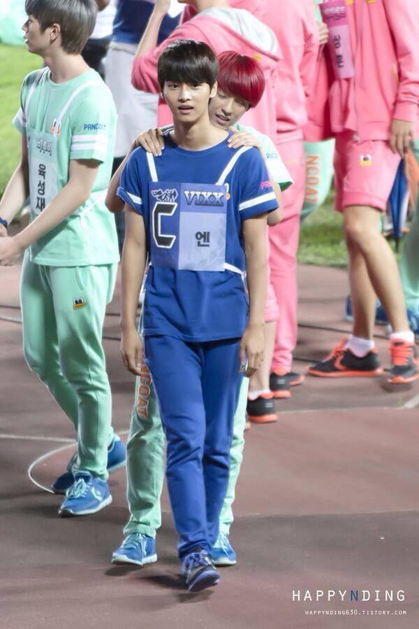 ผู้ชายยยยยย...แตะบอล..กรี๊ดดดVIXX