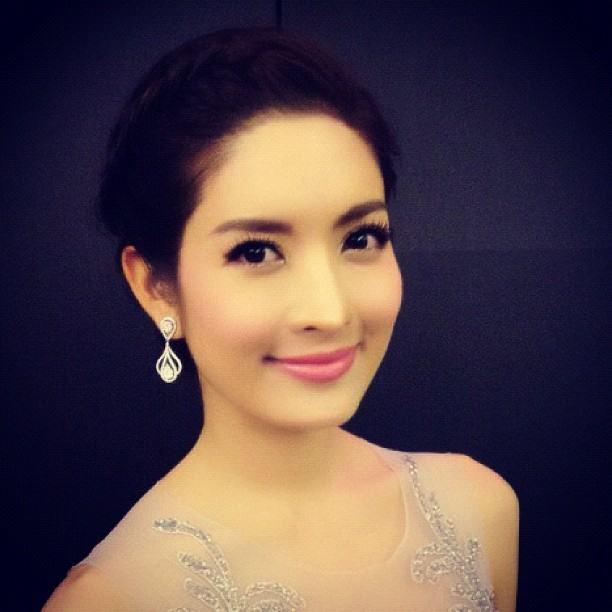 แอฟ ทักษอร ดาราซุปตาร์สาวสวยช่อง 3 หน้าหวาน นิสัยน่ารัก มารยาทงาม สมกับเป็นกุลสตรีไทยที่ควรเอาเยี่ยงอย่าง!!! (18)
