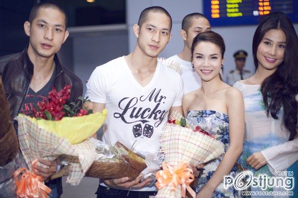 Koolcheng and Yen Trang with Triplets Luu Brothers