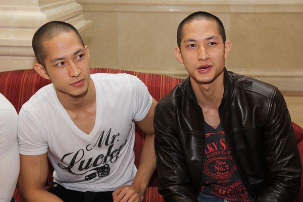 Koolcheng and Yen Trang with Triplets Luu Brothers
