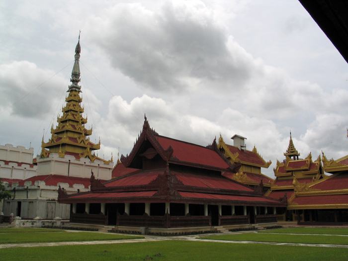 พระราชวังมัณฑะเลย์ พระราชวังที่สวยที่สุดแห่งหนึ่งในเอเชีย
