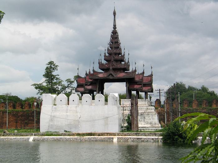 พระราชวังมัณฑะเลย์ พระราชวังที่สวยที่สุดแห่งหนึ่งในเอเชีย