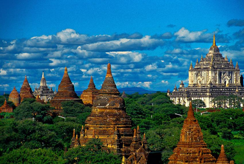 มุ่งสู่ "เจดีย์ชเวซานดอร์” จุดชมทะเลเจดีย์แห่งพุกามที่สวยที่สุดแห่งหนึ่ง