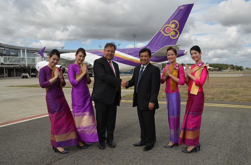 มาแล้ว!!! ชุด uniform ของการบินไทย...รักคุณเท่าฟ้า สายการบินชั้นนำระดับโลก เป็นสายการบินแห่งชาติที่เป็นความภูมิใจของคนไทยทั้งประเทศ (รูปจัดเต็มเลยจ้า)