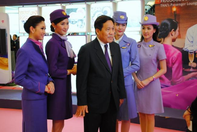 มาแล้ว!!! ชุด uniform ของการบินไทย...รักคุณเท่าฟ้า สายการบินชั้นนำระดับโลก เป็นสายการบินแห่งชาติที่เป็นความภูมิใจของคนไทยทั้งประเทศ (รูปจัดเต็มเลยจ้า)