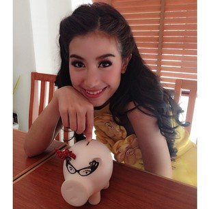 Celebกับบ้องหมู