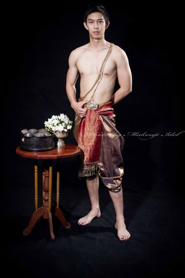 ชุดล้านนาร่วมสมัยสวยๆจาก Makeup idol