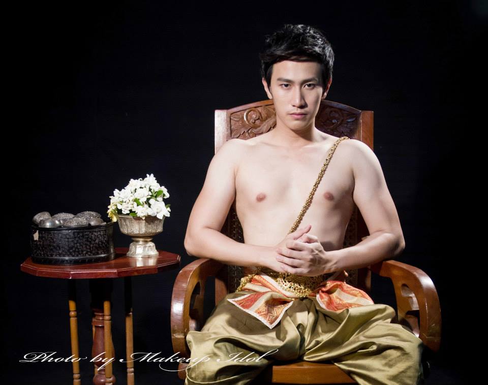 ชุดล้านนาร่วมสมัยสวยๆจาก Makeup idol