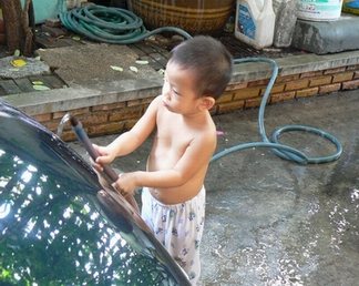 ว๊าว!!! ผู้ชายล้างรถ (Rate x) ในงาน...
